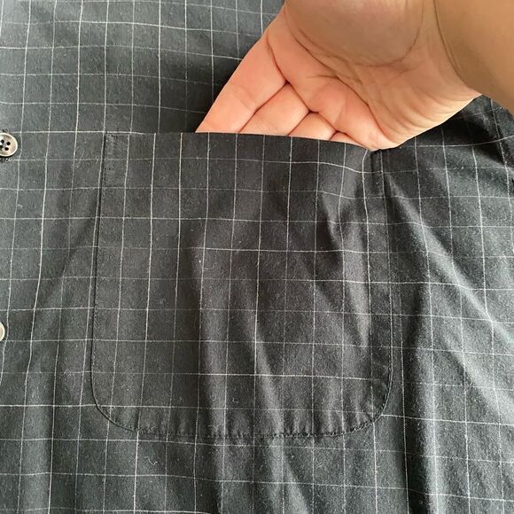 Van Heusen Black Button Down with Small White Check Size Large - Picture 5 of 8